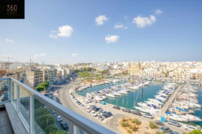 Seafront, Designer APT with Private Terrace & WIFI by 360 Estates